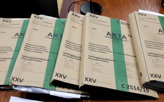 Miecz Damoklesa wisi nad bankami. "Pytanie, kiedy spadnie"