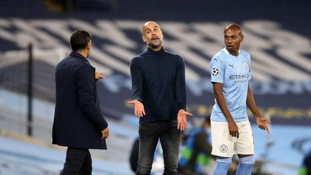 Getty Images / Sergio Conceicao / Na zdjęciu: Sergio Conceicao w rozmowie z Pepem Guardiolą