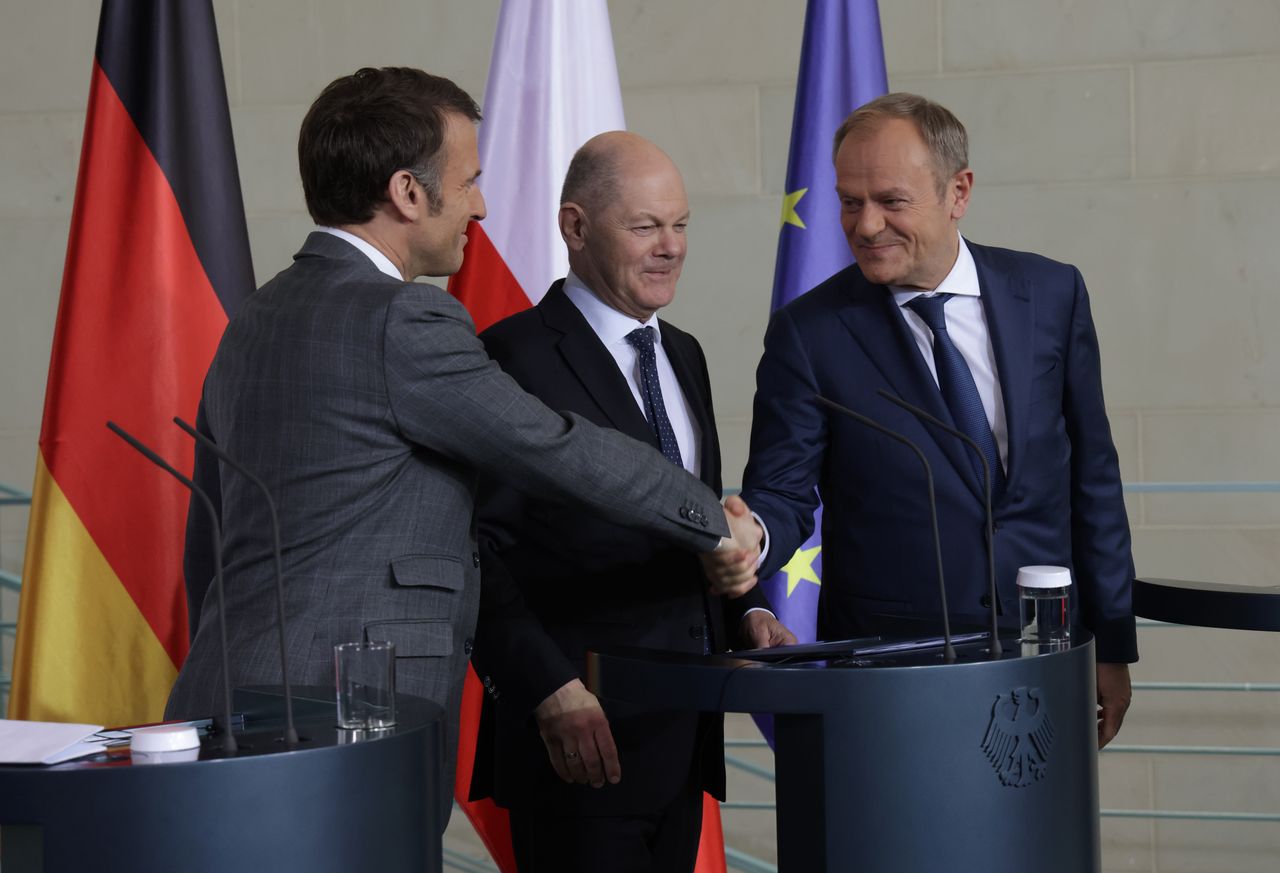 Emmanuel Macron, Olaf Scholz i Donald Tusk na spotkaniu Trójkąta Weimarskiego