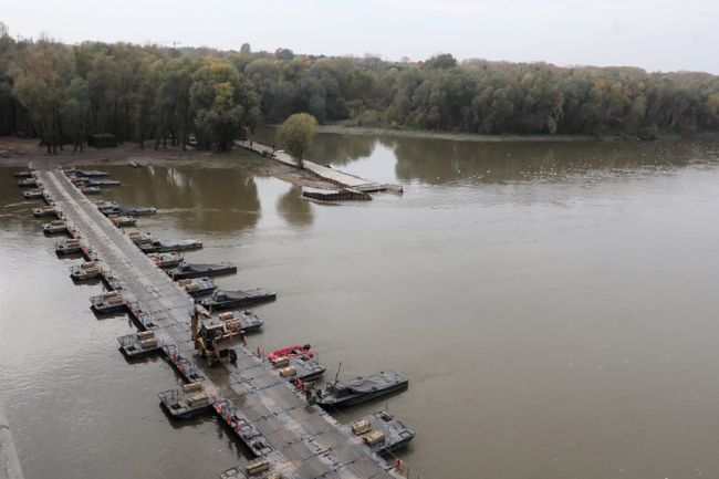 Awaria "Czajki". Tarcza wiertnicza minęła Wisłę. W grudniu rura przejmie tłoczenie ścieków