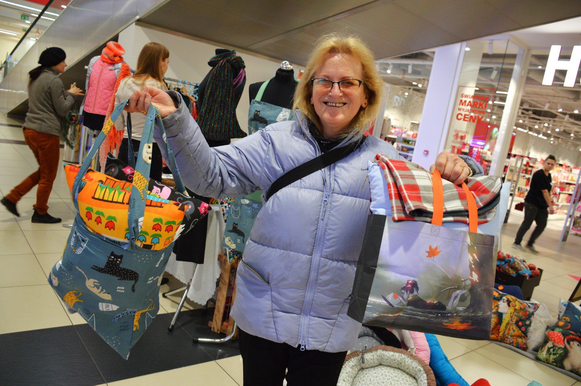 Zimowy kiermasz charytatywny Stowarzyszenia Mruczychata odbył się w Sieradzu