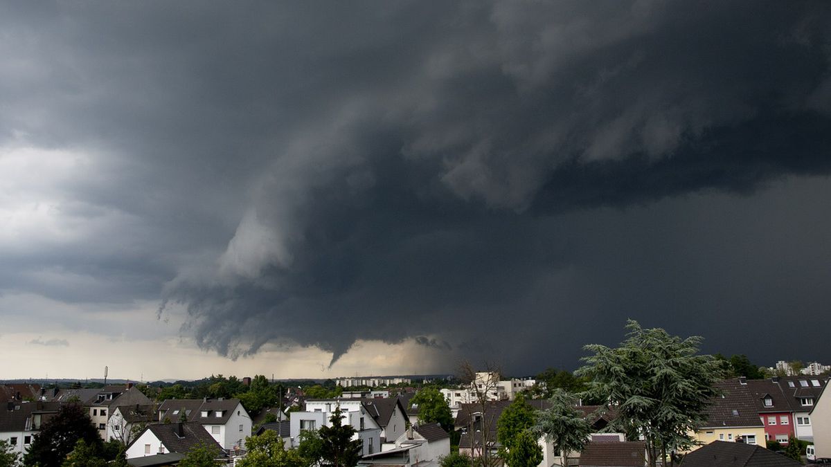 Trąba powietrzna na Śląsku / zdjęcie poglądowe