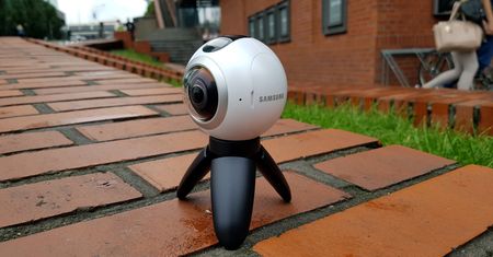 Samsung Gear 360 sprawił, że zapragnąłem mieć kamerkę 360. Ale nie tę