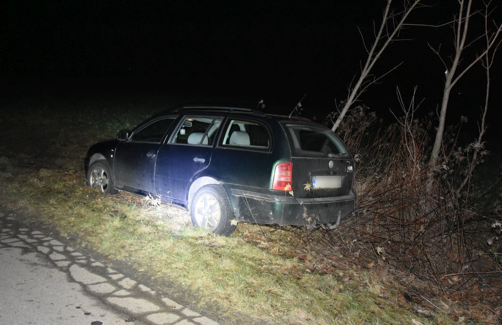 Nastolatek porzucił uszkodzoną škodę