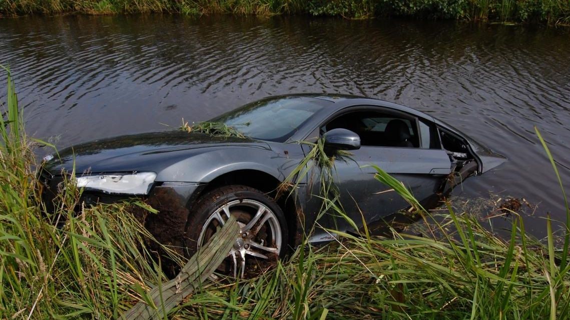 Wypadki piekielnie drogich samochodów [galeria] 1