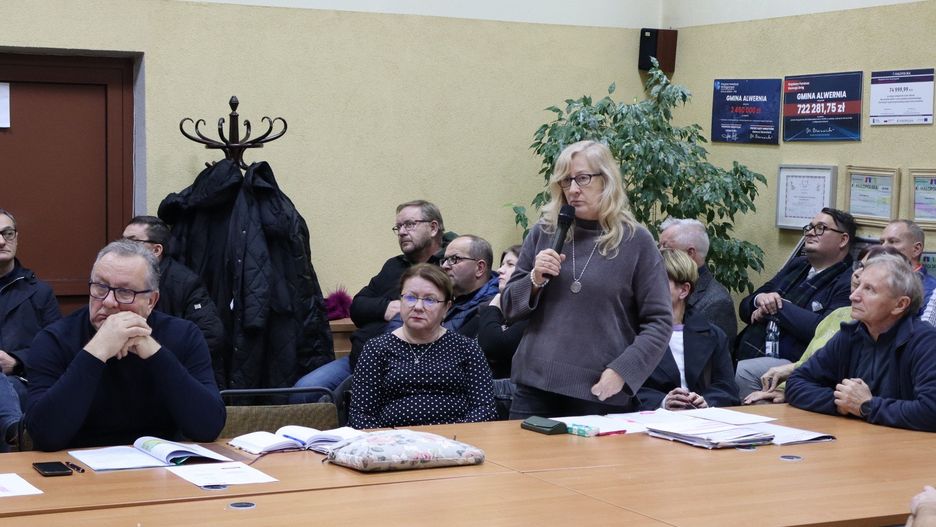 W Grojcu wrze: protesty przeciwko ogromnemu centrum logistycznemu przy A4. Na drodze stoi... wąż gniewosz