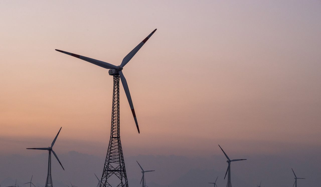 European leaders unite to build world's largest wind power plant