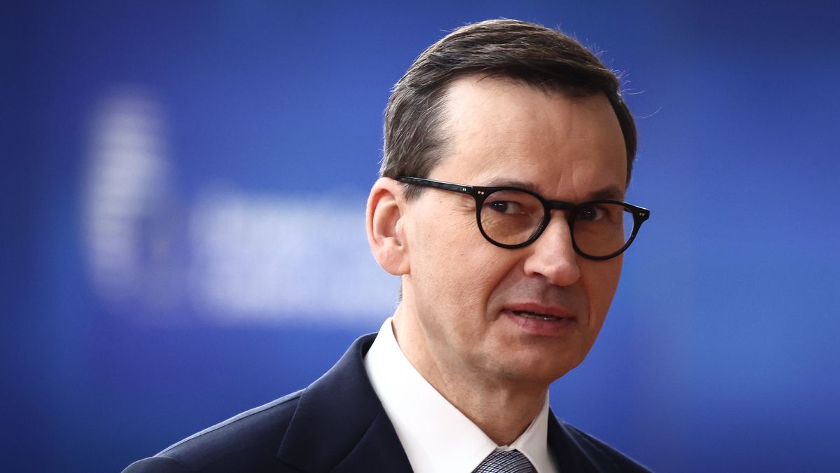 Poland's Prime Minister Mateusz Morawiecki arrives for the second day of an EU Summit in Brussels, Belgium, 24 March 2023. EU leaders are meeting for a two-day summit in Brussels to discuss the latest developments in relation to 'Russia's war of aggression against Ukraine' and continued EU support for Ukraine and its people. The leaders will also debate on competitiveness, single market and the economy, energy, external relations among other topics, including migration. EPA/STEPHANIE LECOCQ Dostawca: PAP/EPA.