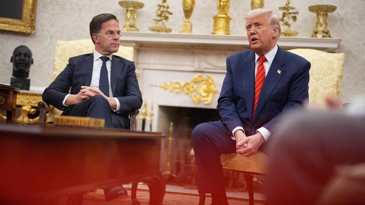 WASHINGTON, DC - MARCH 13: (L-R) NATO Secretary General Mark Rutte and U.S. President Donald Trump hold a meeting in the Oval Office of the White House on March 13, 2025 in Washington, DC. The two leaders met as the Trump administration has once again put the military alliance between the United States and Western Europe in question.  (Photo by Andrew Harnik/Getty Images)