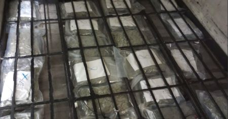 Samochód z nietypową modyfikacją. W środku były narkotyki warte 8 mln zł
