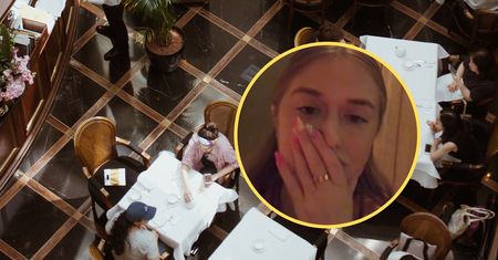 W takim stroju weszła do restauracji. Obsługa rzuciła się, żeby ją zakryć