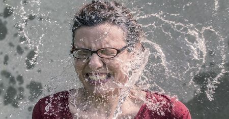 Za oblewanie w Lany Poniedziałek można dostać mandat. Nie ma żartów