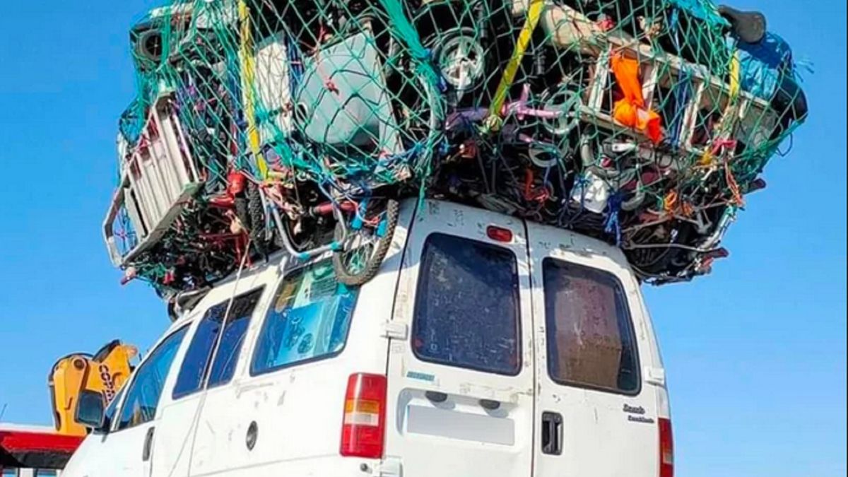 Żandarmi pokazali jak wyglądał samochód. 