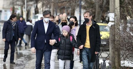 Prezydent Macedonii odprowadził do szkoły dziewczynkę z zespołem Downa