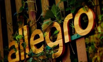 Allegro nagrodzi menedżerów. Skupiła akcje za prawie 150 mln zł