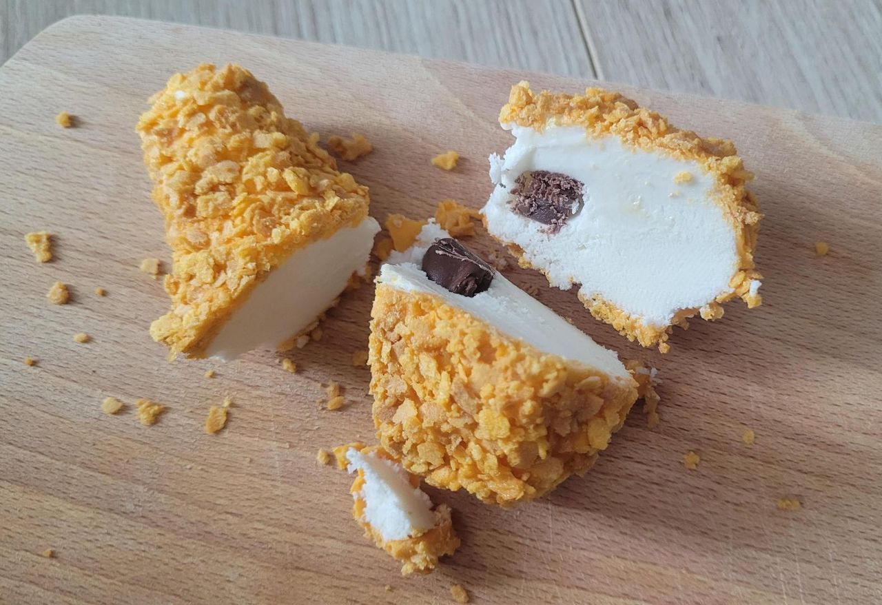 Genialna iluzja i fatalny skład. Te lody imitują smażonego kurczaka, ale ich etykieta przeraża