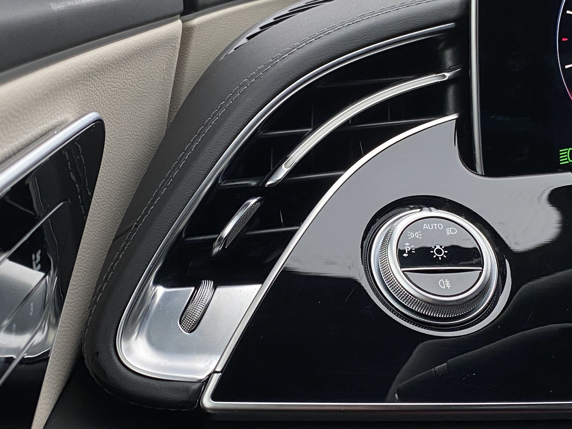 Mercedes Klasy E (W214)