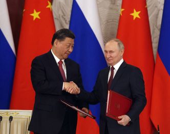 Sankcje "prymitywizują i degradują Rosję". Gospodarka uzależniona od Chin