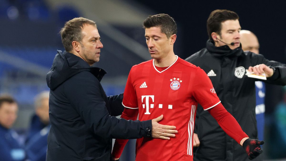 Zdjęcie okładkowe artykułu: Getty Images / Na zdjęciu: Hansi Flick i Robert Lewandowski