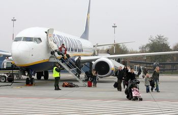 Łódź: Na lotnisku zażartował, że ma bombę. Nie poleciał do Londynu