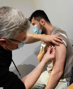 Omikron ucieka terapiom i wielu szczepionkom. Niektóre są w ogóle nieskuteczne. "Nature" publikuje wyniki badań