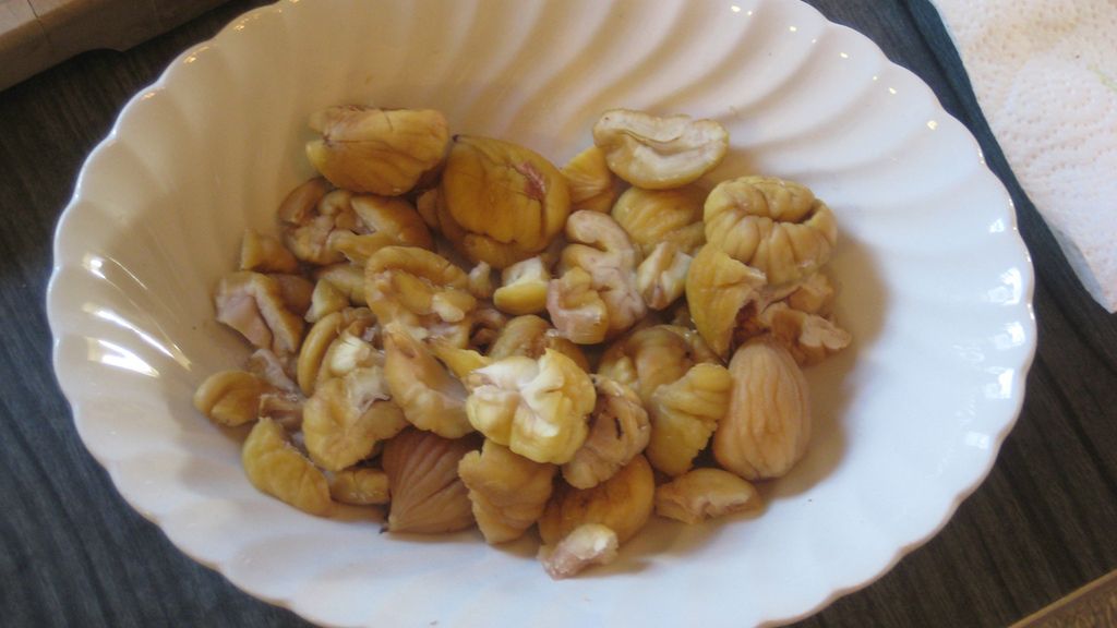 Suszone kasztany europejskie (obrane)