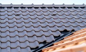 Wybór dachu do domu. Ten materiał Polacy wybierają najczęściej