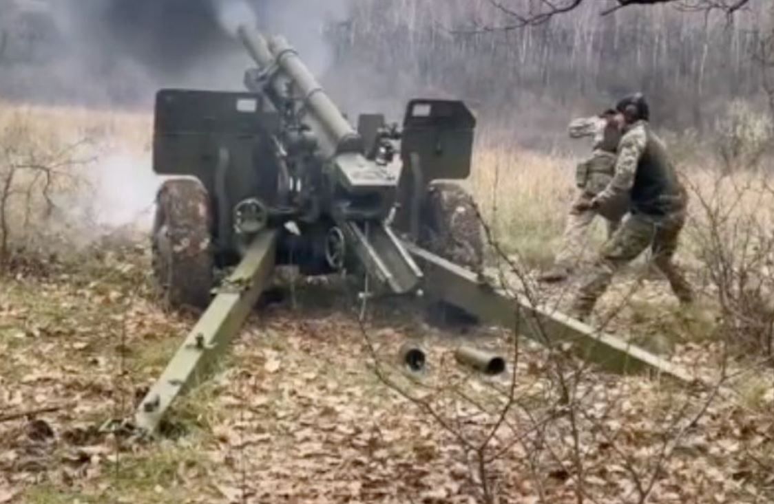 Ukraińcy używają haubicy M101