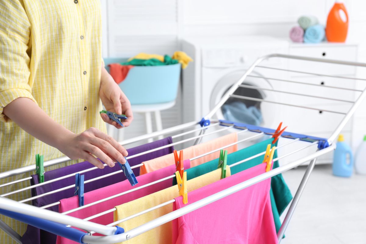 Japanese method of hanging laundry.