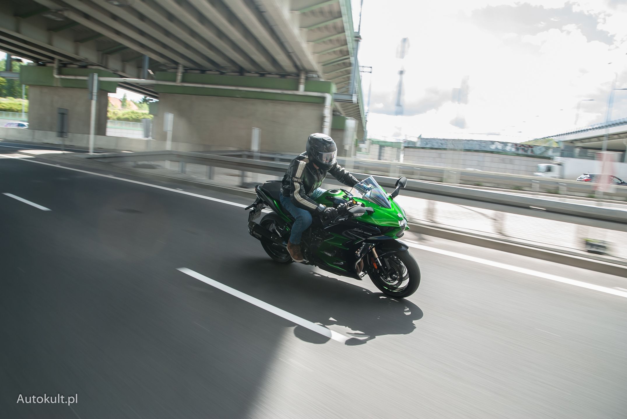 Kawasaki Ninja H2 SX
