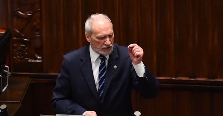 Macierewicz aż się zagotował. "Misiewicz uratował polski kontrwywiad"