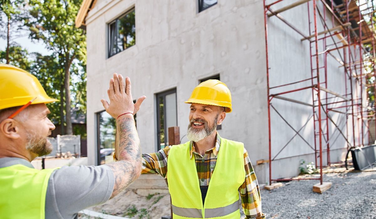 Krok po kroku. Jak przygotować elewację do malowania?