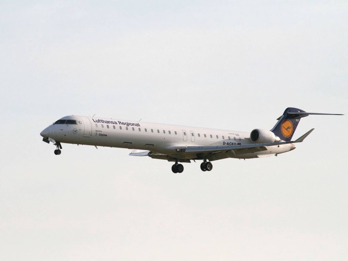 Bombardier CRJ900 należący do linii lotniczych Lufthansa