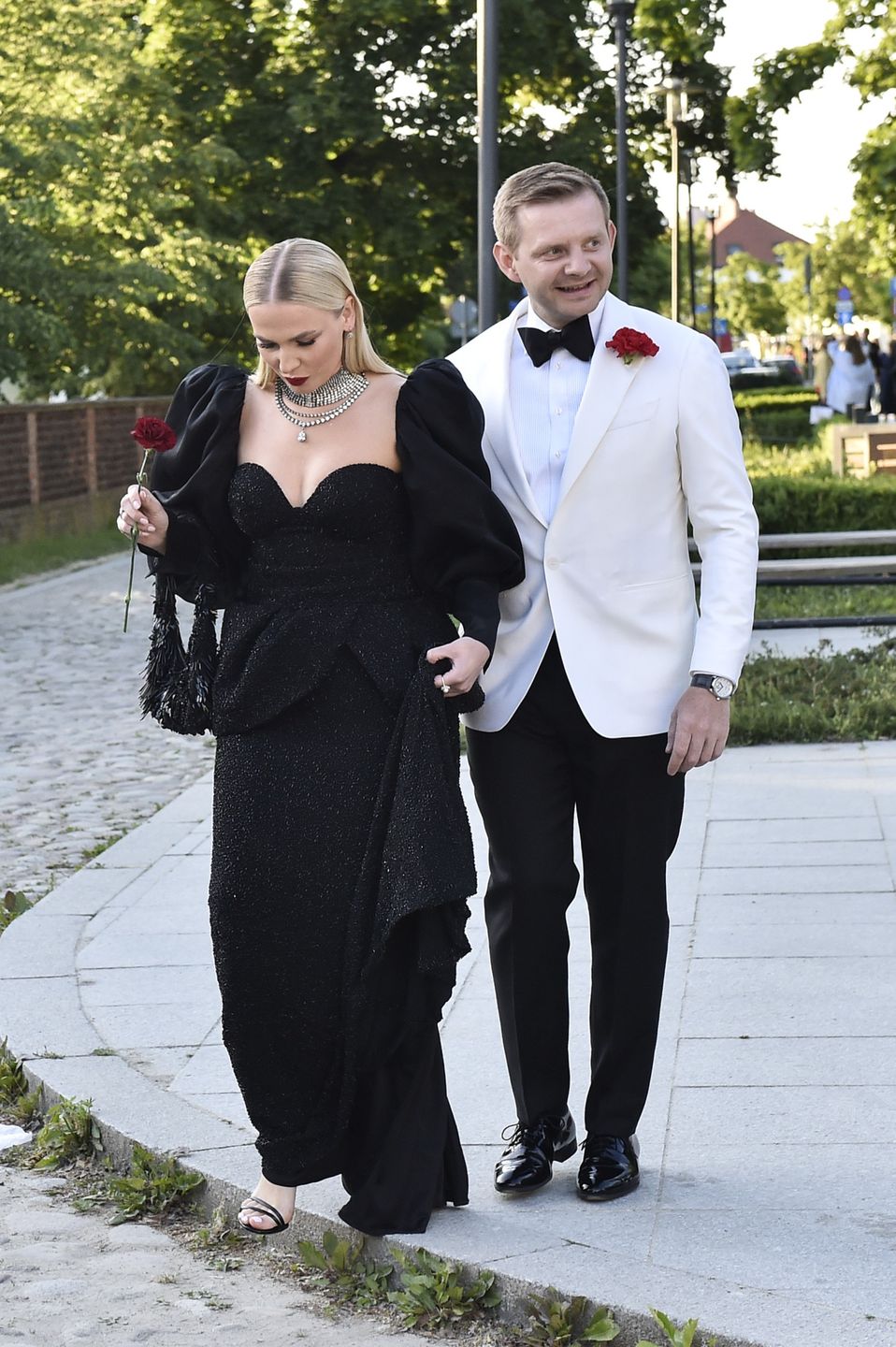 Rafał Zawierucha na balu Omeny Mensah. Zabrał ze sobą żonę