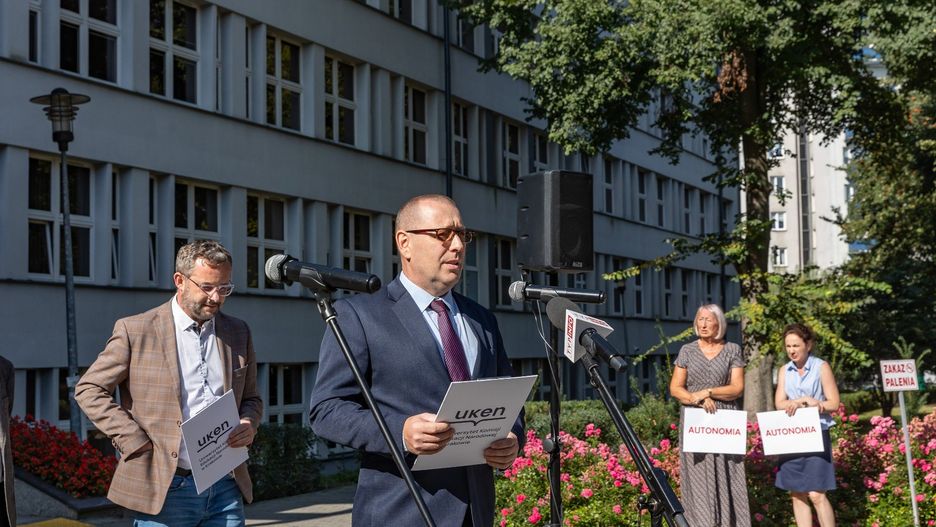 5 września 2024 r. prof. Piotr Borek skomentował decyzję ministra o wszczęciu z urzędu postępowania w sprawie jego odwołania wygłoszonym na konferencji prasowej oświadczeniem