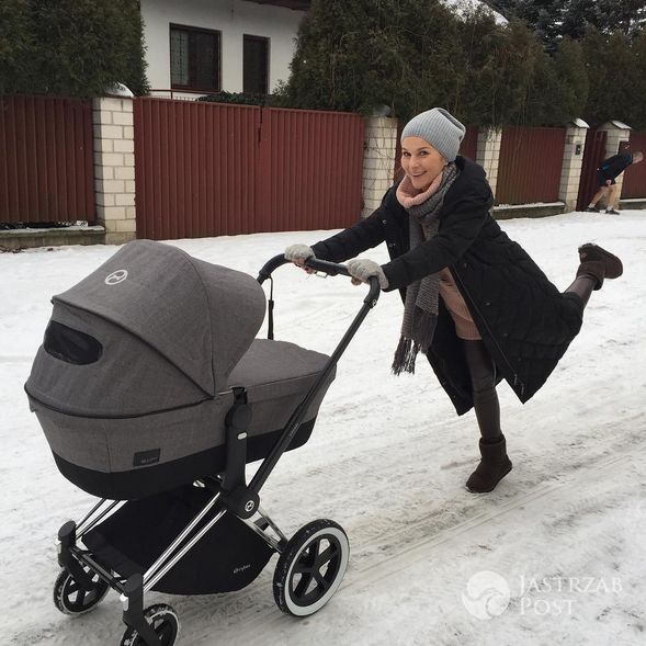 Paulina Sykut na spacerze z córką - Instagram
