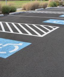 Koperty na parkingach dla najbardziej potrzebujących. Niedosłyszący nie zaparkuje