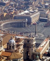 Burmistrz Rzymu: groźba braku pieniędzy na kanonizację Jana Pawła II