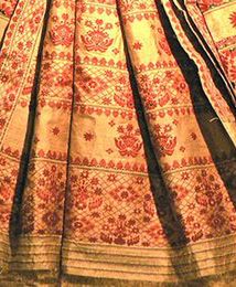 Złoty jedwab z dzikich motyli