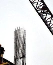 Centra usług wyprzedziły kopalnie