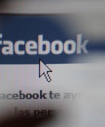 Facebook oskarżony o sprzedawanie prywatnych danych użytkowników