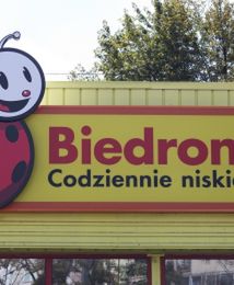 Wpadka Biedronki. Mleko z dyskontu zostało zdyskwalifikowane