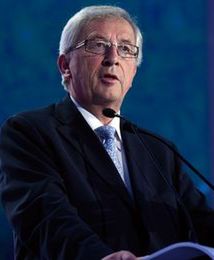Juncker: Euro wcale nie dzieli Europy, ono ją chroni