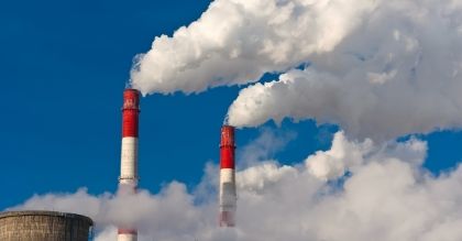 Eksperci: pakiet klimatyczny UE uderza w polską energetykę