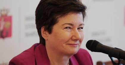 Gronkiewicz-Waltz: nadal mało kobiet osiąga sukces w bankowości