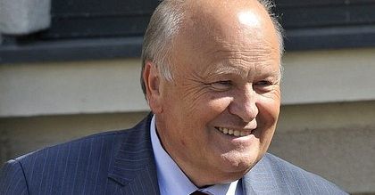 Minister finansów odwołany na tle korupcyjnym