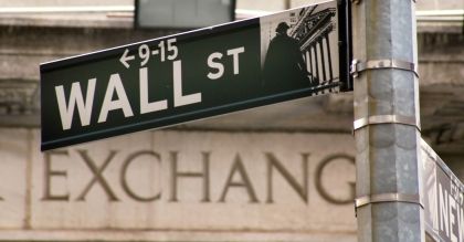 Wall Street czeka na konferencję Apple