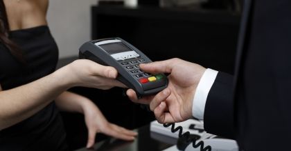 Cashback rośnie w siłę. Gotówka z kasy coraz bardziej dostępna