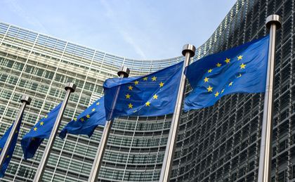 Hojne odprawy dla europosłów: nawet 13,6 tys. euro miesięcznie