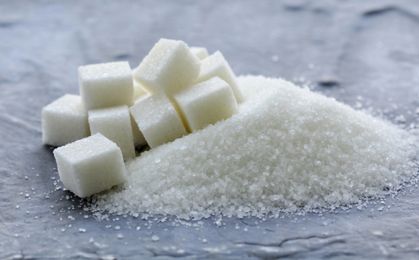 Cena cukru wciąż spada
